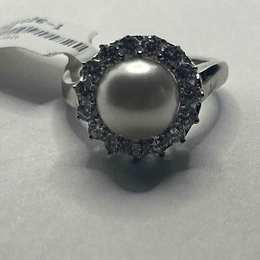 New with tags Sterling Silver Pearl & CZ Ring Size7, 925